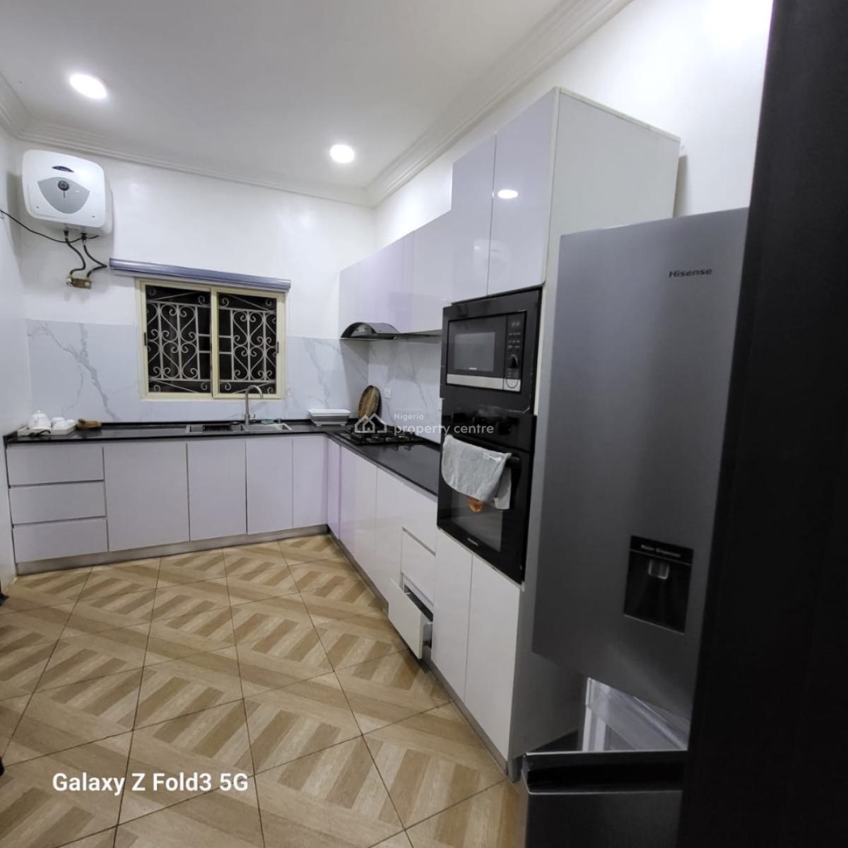 Luxury Smart 3 Bedrooms Serviced and Furnished Apartment, By Old Cbn, Garki, Abuja, Flat / Apartment Short Let