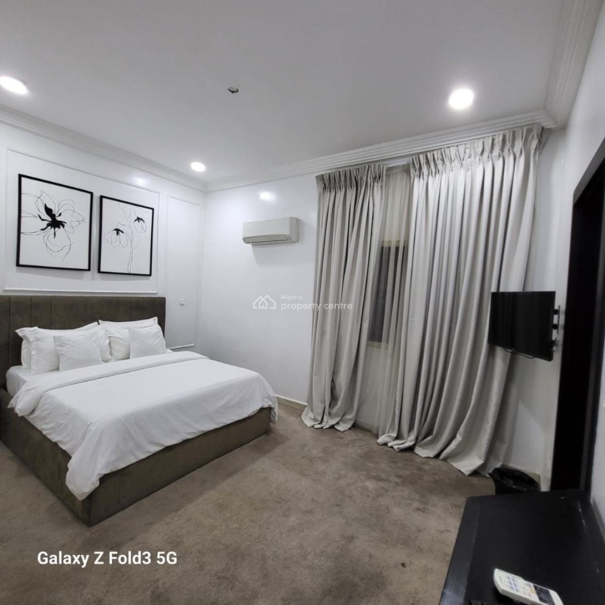 Luxury Smart 3 Bedrooms Serviced and Furnished Apartment, By Old Cbn, Garki, Abuja, Flat / Apartment Short Let