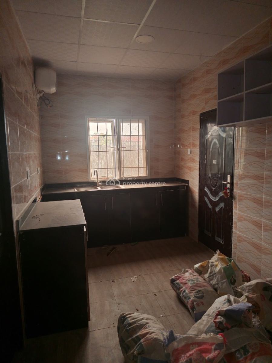 Newly Built 4 Bedroom Block of Flats, Jahi/katampe Road, Jahi, Abuja, Flat / Apartment for Rent