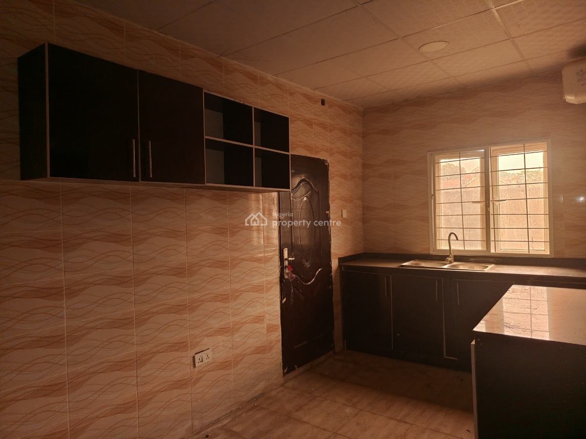 Newly Built 4 Bedroom Block of Flats, Jahi/katampe Road, Jahi, Abuja, Flat / Apartment for Rent