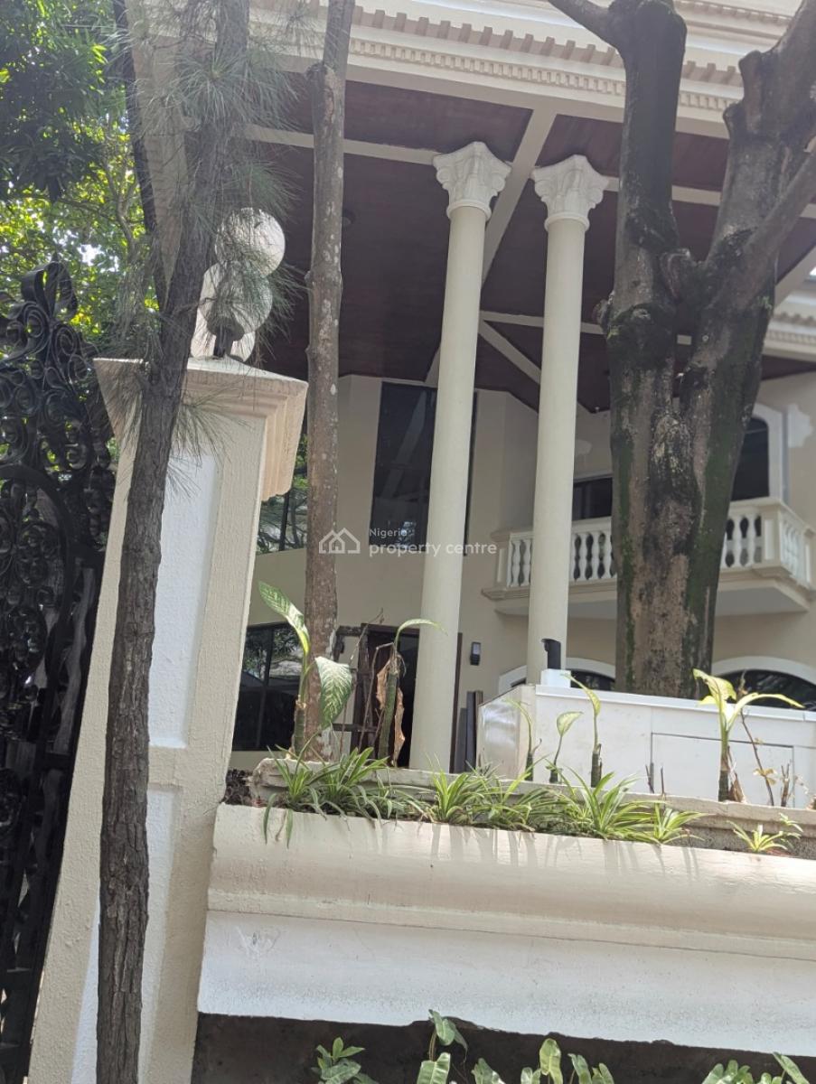 Grand 3-bedroom Duplex with Pool, Gym, Lawn Tennis Etc, 2nd Toll Gate, Lekki, Lagos, Detached Duplex for Rent