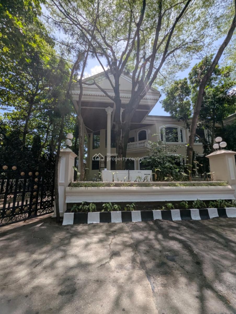 Grand 3-bedroom Duplex with Pool, Gym, Lawn Tennis Etc, 2nd Toll Gate, Lekki, Lagos, Detached Duplex for Rent