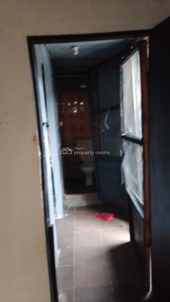 Vacant Room & Parlour Under a T8 Duplex with 1 Toilet & 1 Bath, 3rd Avenue, Festac, Amuwo Odofin, Lagos, Mini Flat (room and Parlour) for Rent