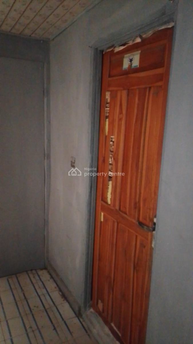 Vacant Room & Parlour Under a T8 Duplex with 1 Toilet & 1 Bath, 3rd Avenue, Festac, Amuwo Odofin, Lagos, Mini Flat (room and Parlour) for Rent