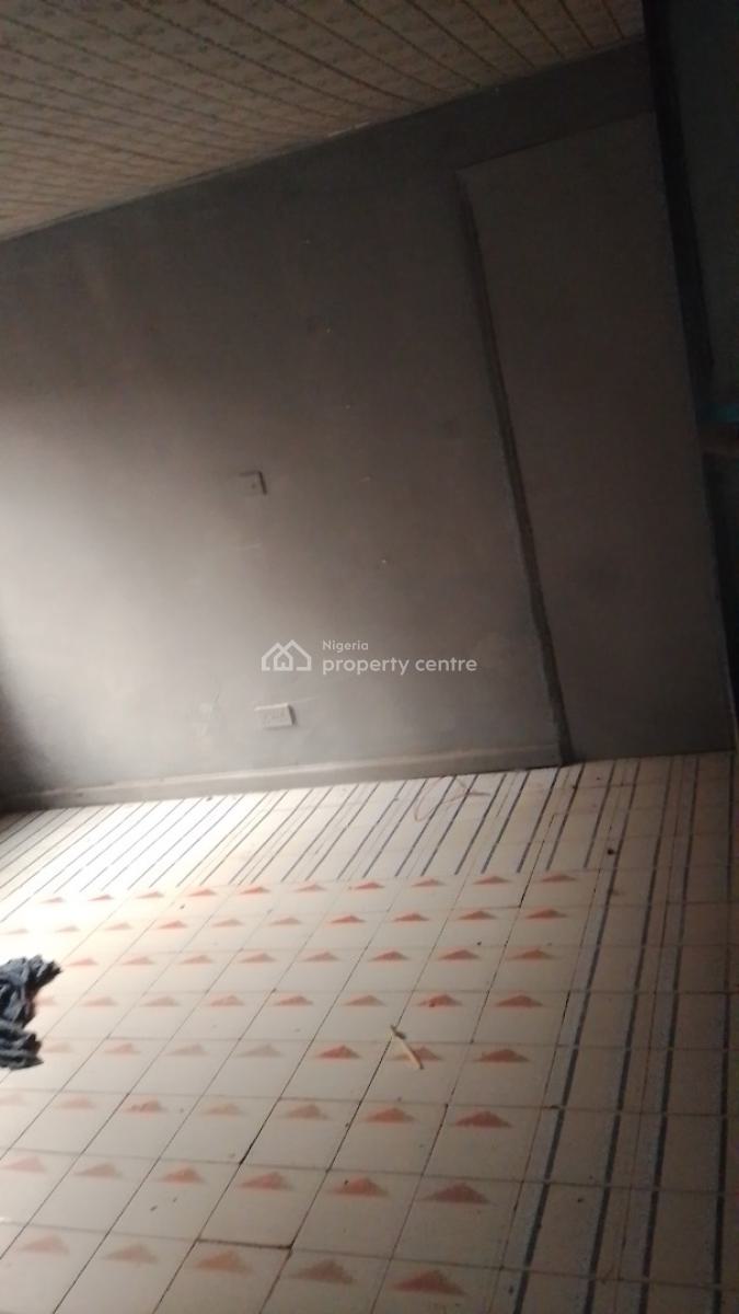 Vacant Room & Parlour Under a T8 Duplex with 1 Toilet & 1 Bath, 3rd Avenue, Festac, Amuwo Odofin, Lagos, Mini Flat (room and Parlour) for Rent