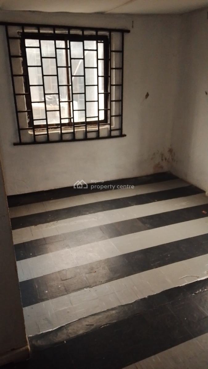 Vacant Room & Parlour Under a T8 Duplex with 1 Toilet & 1 Bath, 3rd Avenue, Festac, Amuwo Odofin, Lagos, Mini Flat (room and Parlour) for Rent