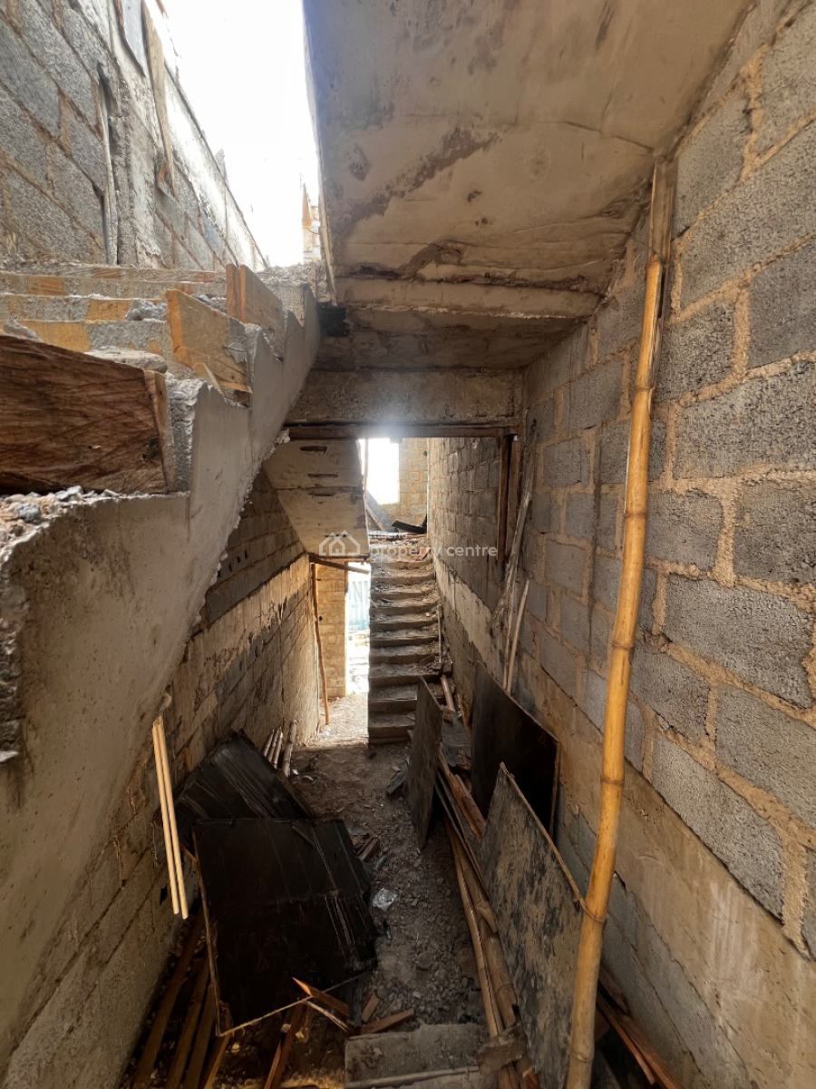 2 Bedroom Apartment with Bq, Durumi, Abuja, Flat / Apartment for Sale