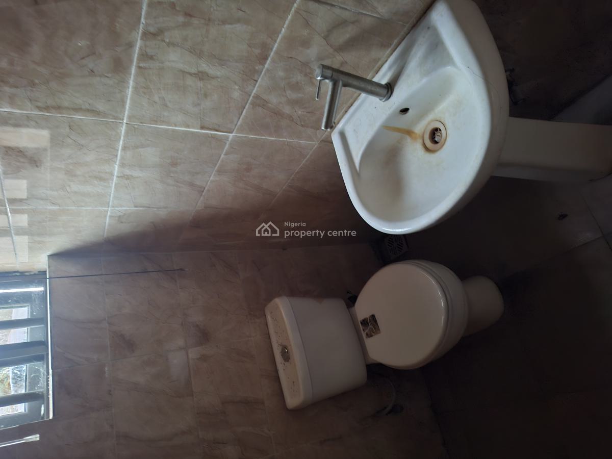 Luxury Spacious 2bedroom Downstairs, Ado Road, Ajah, Lagos, Flat / Apartment for Rent