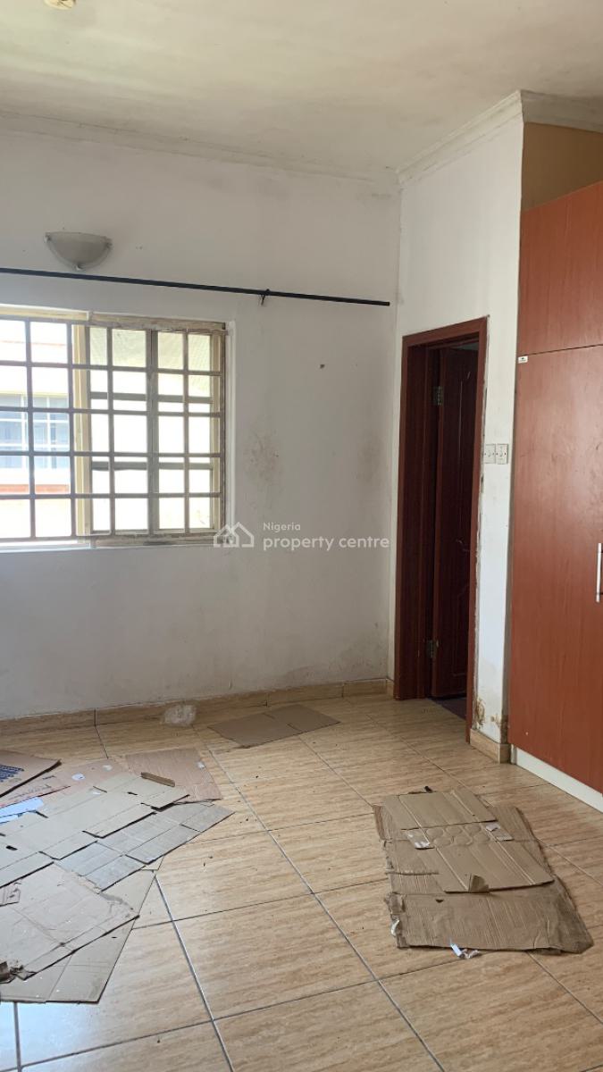 a Spacious Semi Master Room in Shared Apartment, Oba Elegushi Housing Estate, Mobil Road, Ilaje, Ajah, Lagos, Self Contain (single Rooms) for Rent