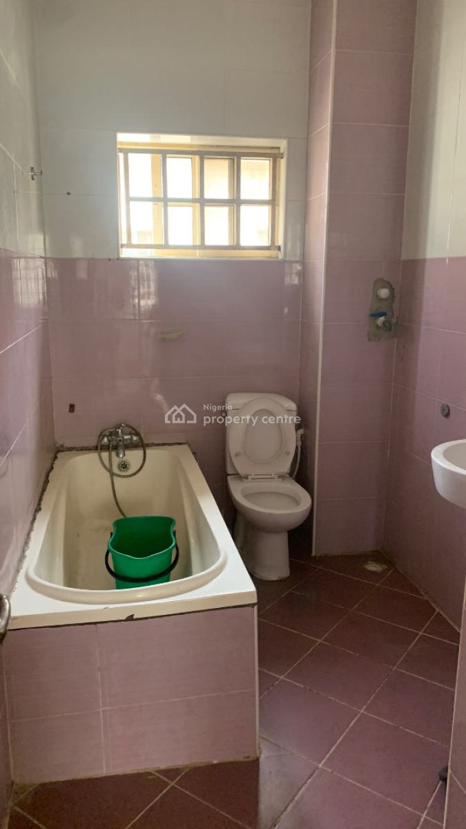 a Spacious Semi Master Room in Shared Apartment, Oba Elegushi Housing Estate, Mobil Road, Ilaje, Ajah, Lagos, Self Contain (single Rooms) for Rent