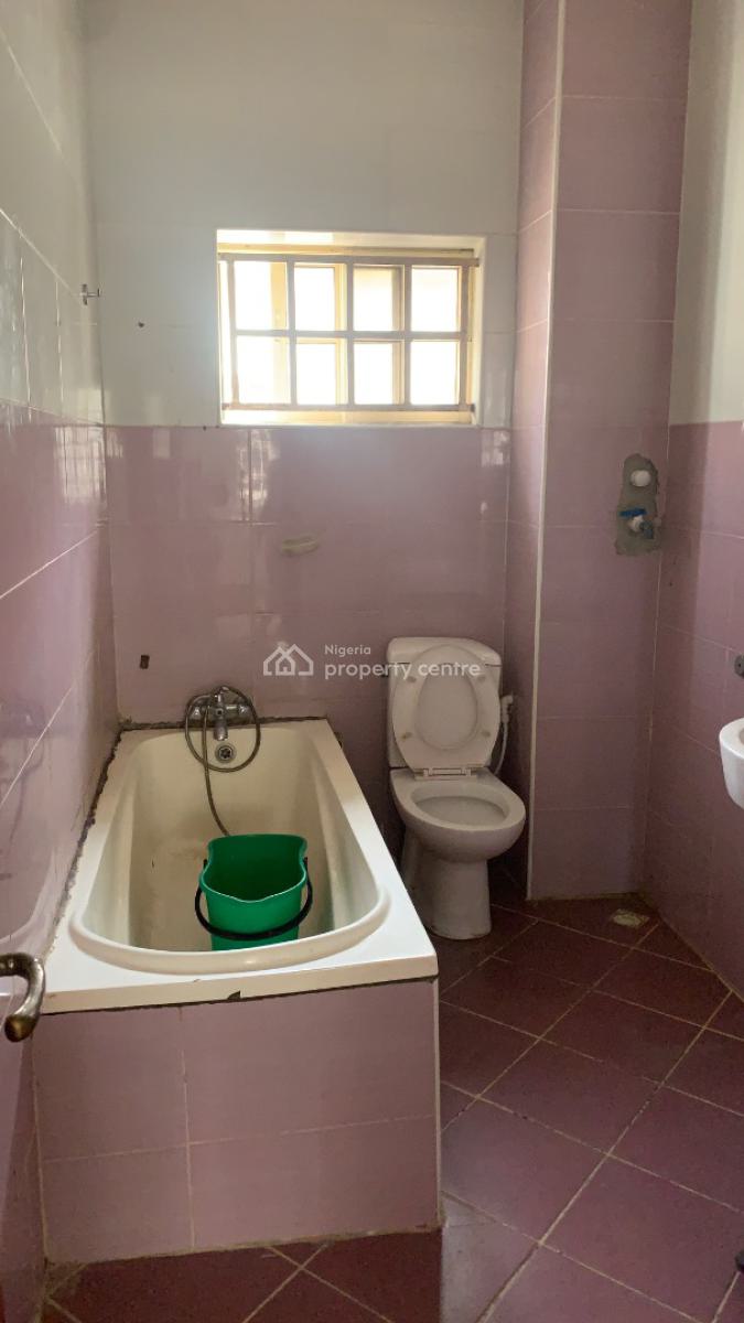 a Spacious Semi Master Room in Shared Apartment, Oba Elegushi Housing Estate, Mobil Road, Ilaje, Ajah, Lagos, Self Contain (single Rooms) for Rent