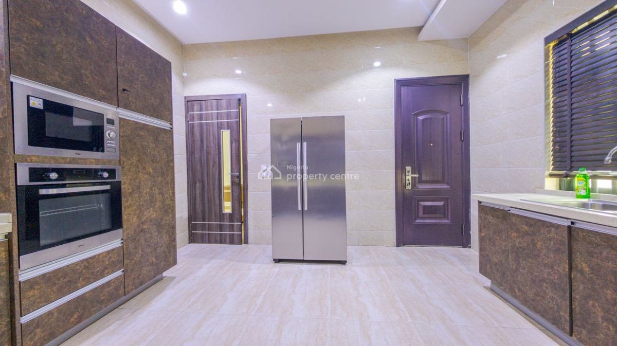 3 Bedroom Apartment, Lekki Phase 1, Lekki, Lagos, Flat / Apartment Short Let