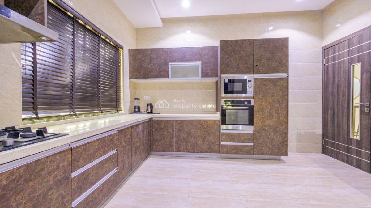 3 Bedroom Apartment, Lekki Phase 1, Lekki, Lagos, Flat / Apartment Short Let