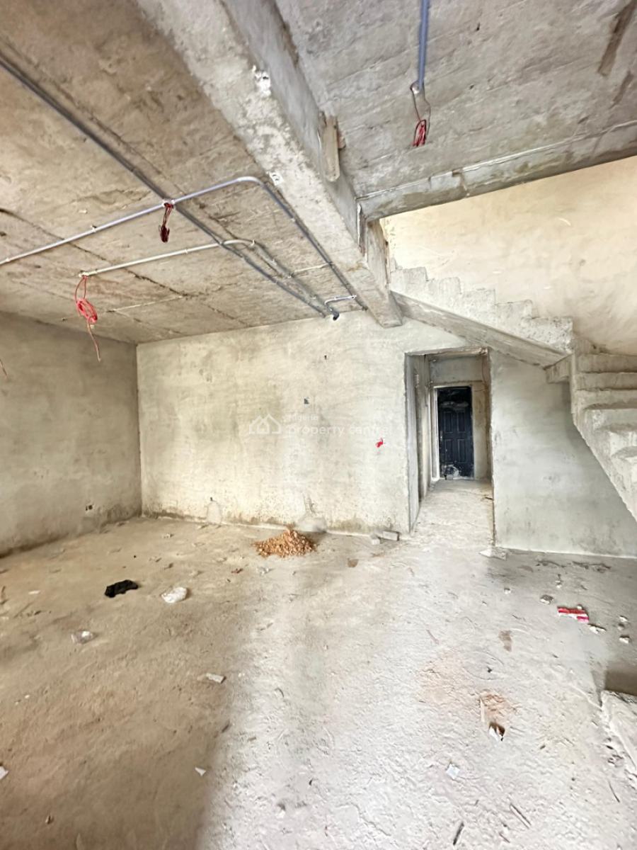 Well Built Spacious 3 Bedroom Maisonette with Bq and Swimming Pool, Ikoyi, Lagos, Block of Flats for Sale