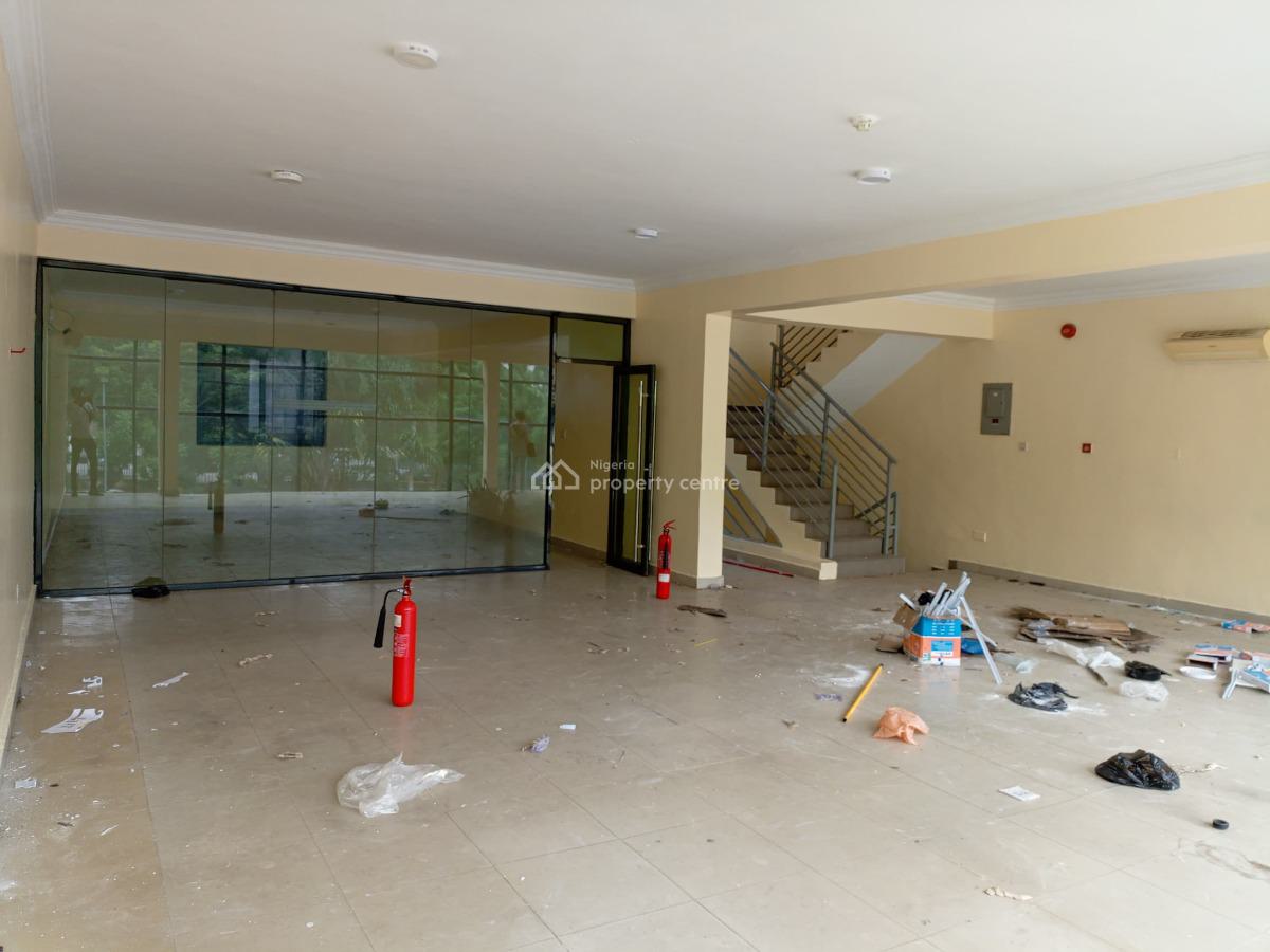 Fully Service 320 Sqm Open Plan Office Space, Bank Anthony Way, Ikeja, Lagos, Office Space for Rent