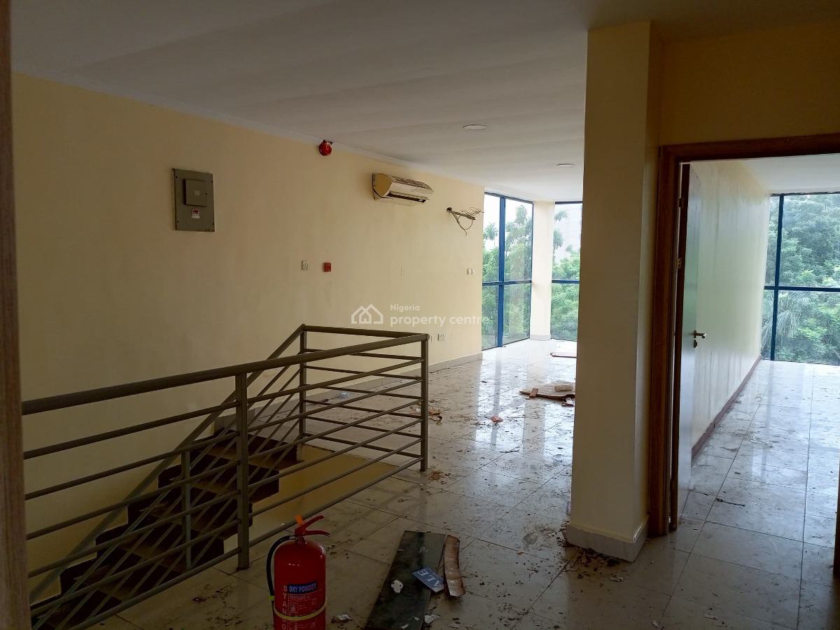 Fully Service 320 Sqm Open Plan Office Space, Bank Anthony Way, Ikeja, Lagos, Office Space for Rent