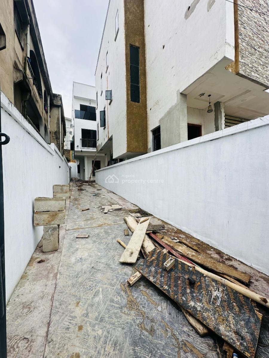 Exquisitely Built 4 Bedroom Semi Detached Duplex, Gra Phase 2, Magodo, Lagos, Semi-detached Duplex for Sale