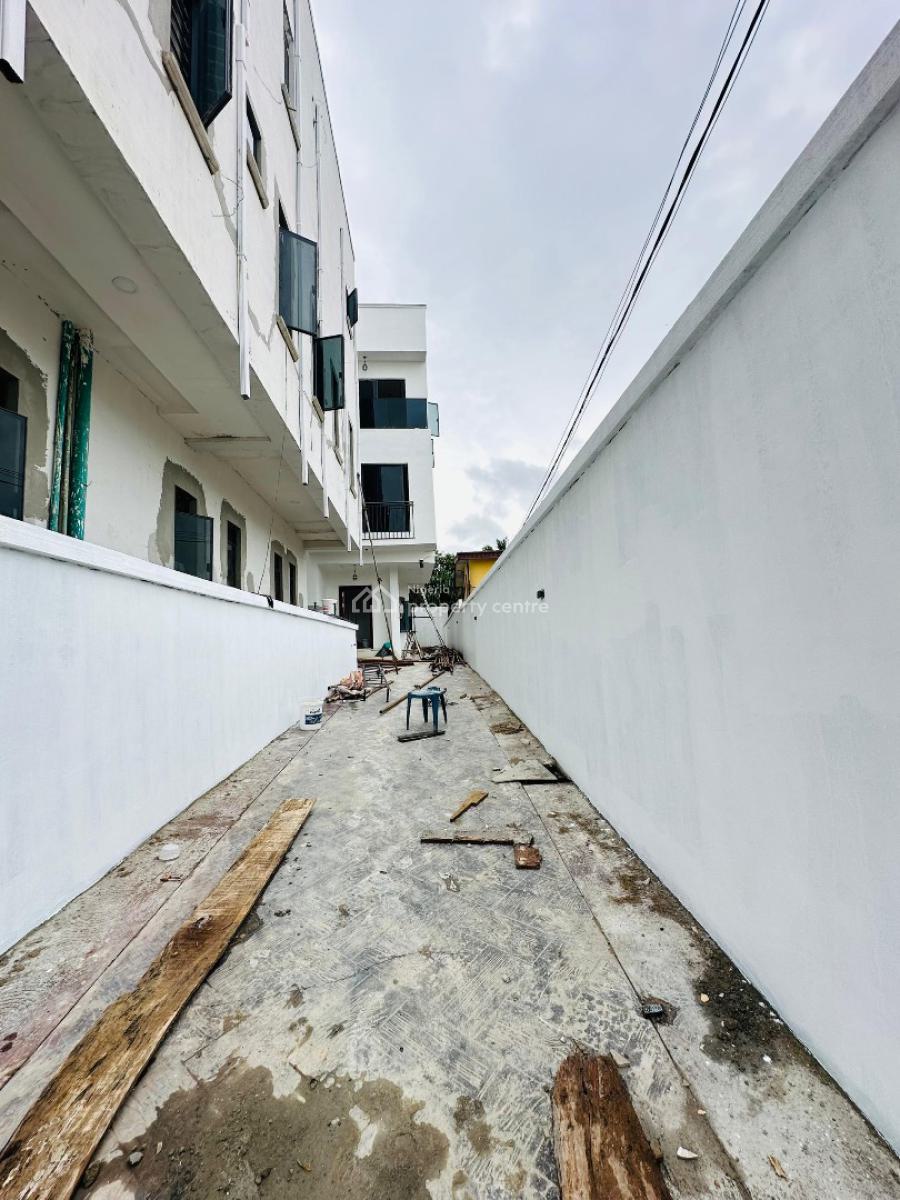 Exquisitely Built 4 Bedroom Semi Detached Duplex, Gra Phase 2, Magodo, Lagos, Semi-detached Duplex for Sale