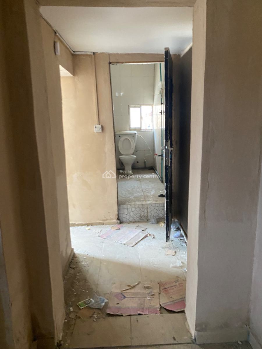 Renovated Mini Flat, Ori-oke, Ogudu, Lagos, Flat / Apartment for Rent