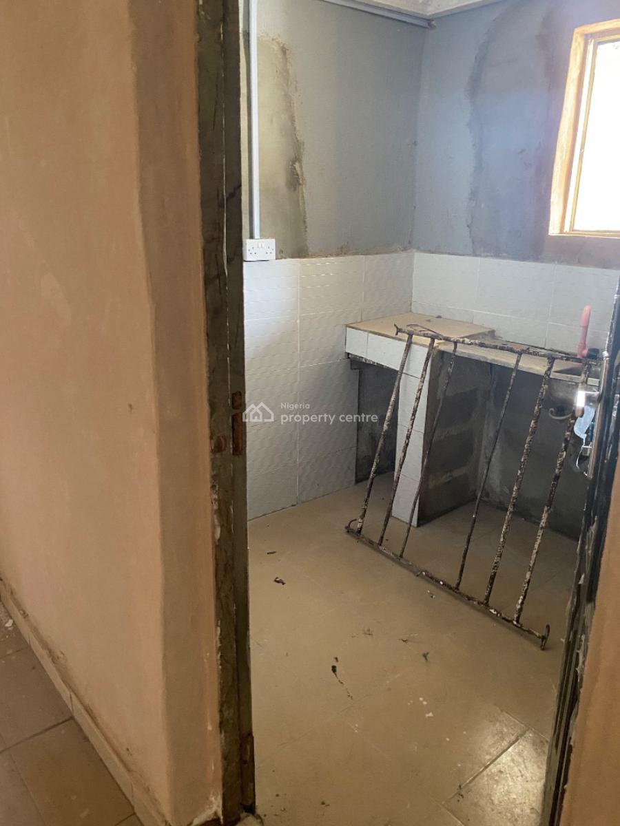 Renovated Mini Flat, Ori-oke, Ogudu, Lagos, Flat / Apartment for Rent