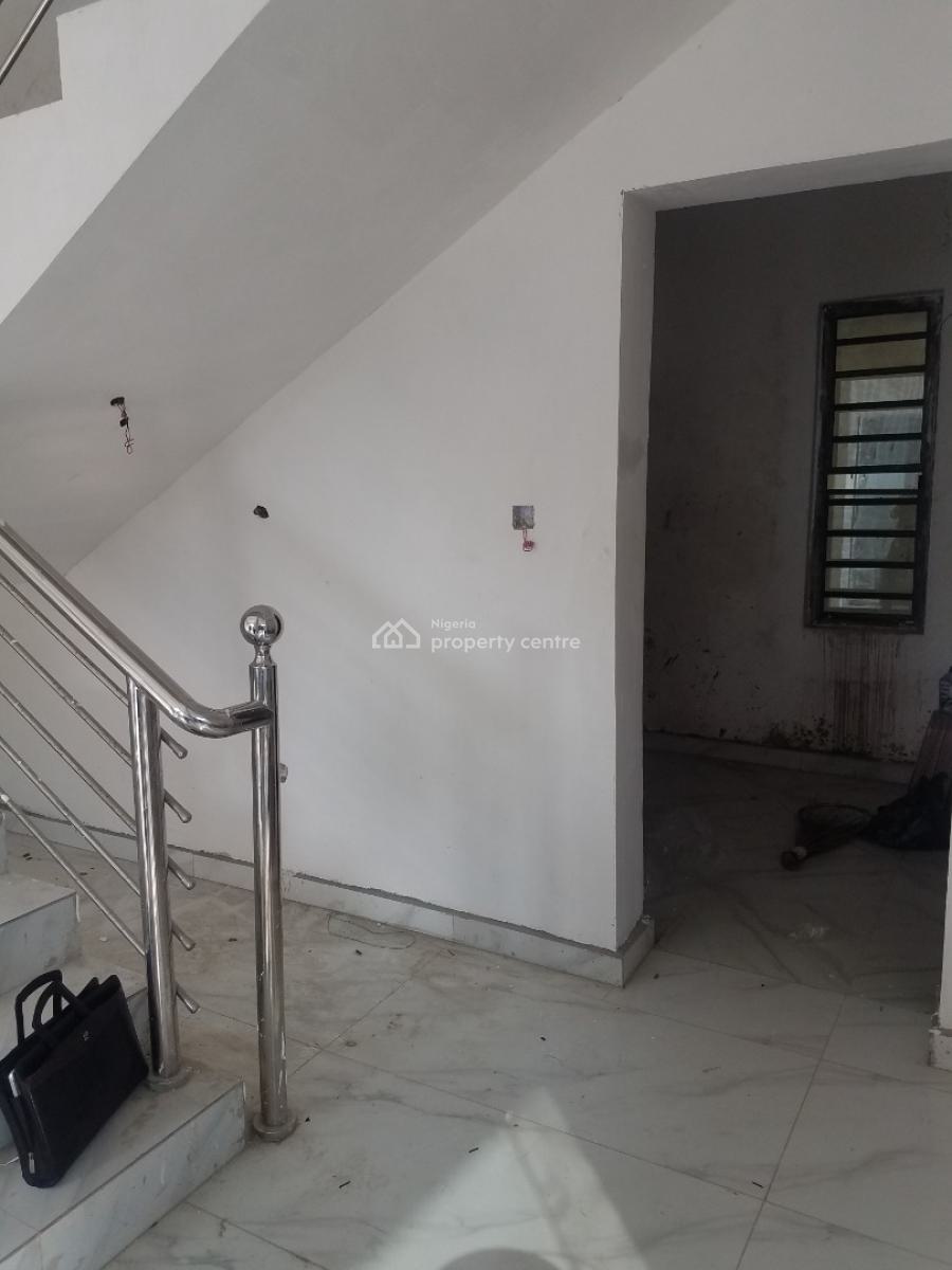 Gated Estate 2 Bedroom Apartment in Ikate, Lekki, Ikate, Lekki, Lagos, Flat / Apartment for Sale