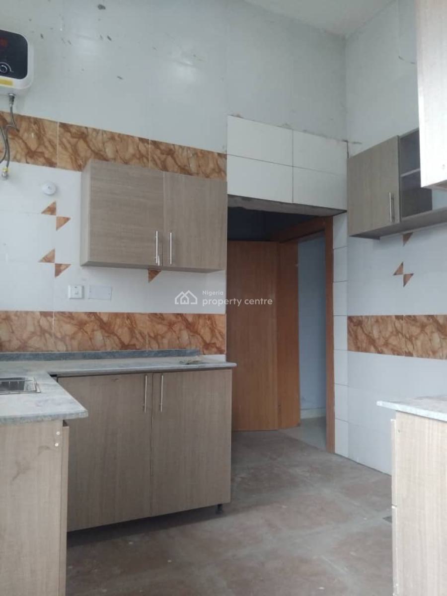 Excellent Spacious 2 Bedroom Apartment, Guzape District, Abuja, Flat / Apartment for Rent