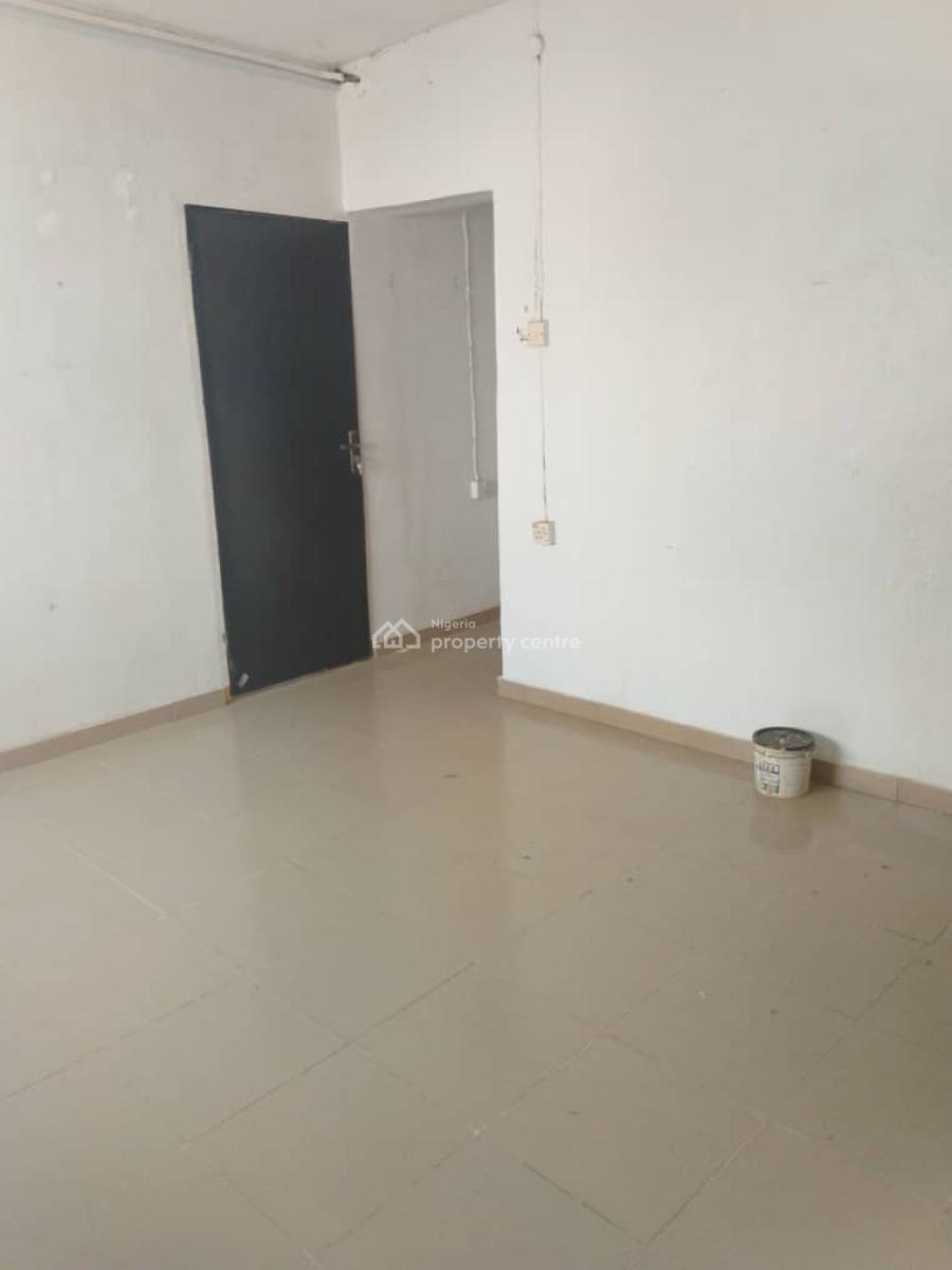 Lovely 3bedroom Flat Upstairs at Okeira Ogba, Oke Ira Ogba, Ogba, Ikeja, Lagos, Flat / Apartment for Rent