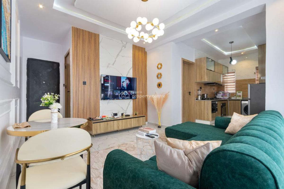 1 Bedroom Fully Furnished Luxury Apartment, Ologolo, Lekki, Lagos, Flat / Apartment Short Let