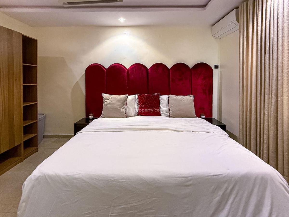 2 Bedroom Comfy Home, Gra Phase 2, Magodo, Lagos, Flat / Apartment Short Let
