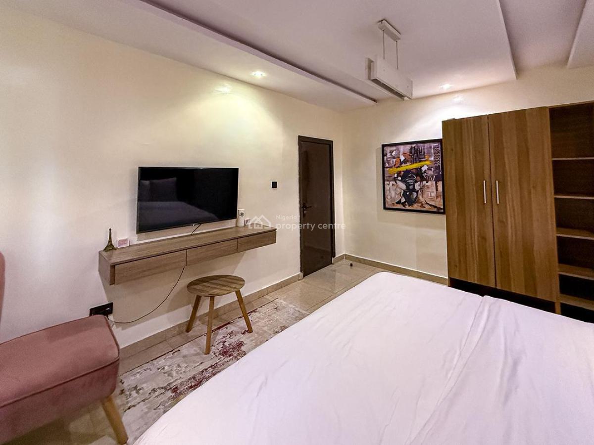 2 Bedroom Comfy Home, Gra Phase 2, Magodo, Lagos, Flat / Apartment Short Let