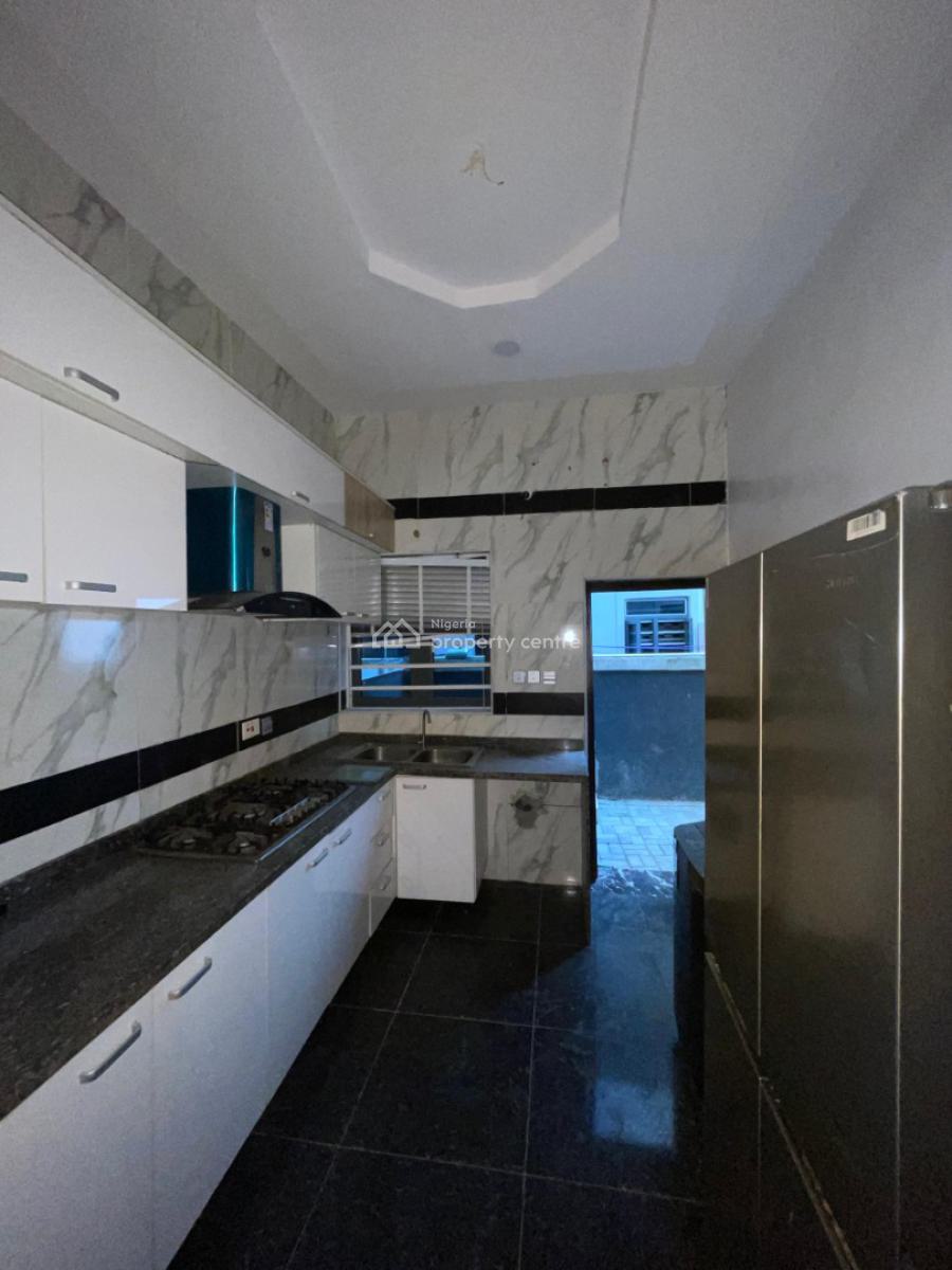 Nice 4 Bedrooms Terraced Duplex, Royal Pine Estate, Off Orchid Road, Lekki Expressway, Lekki, Lagos, Terraced Duplex for Sale