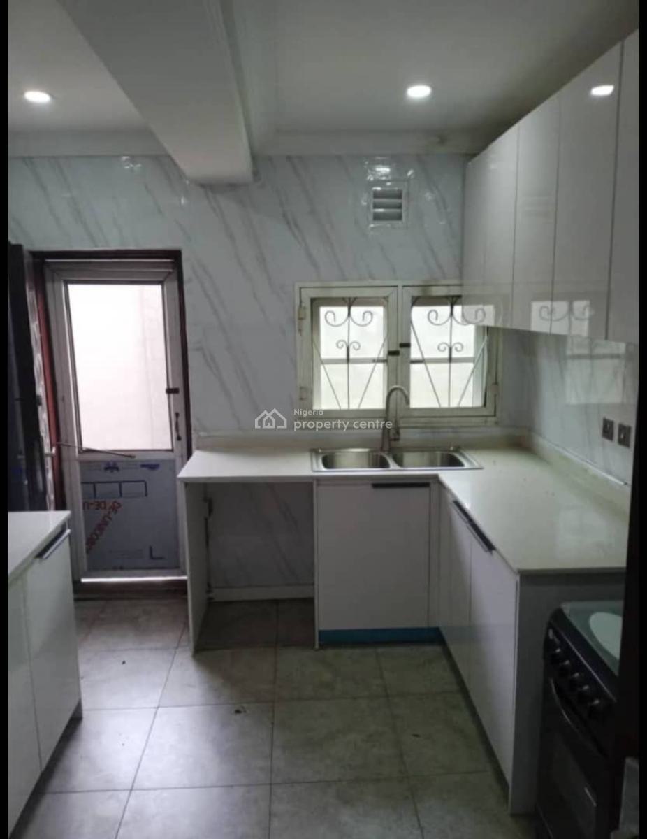 Serviced 3 Bedroom Flat with a Room Bq, Lekki Phase 1, Lekki, Lagos, House for Rent