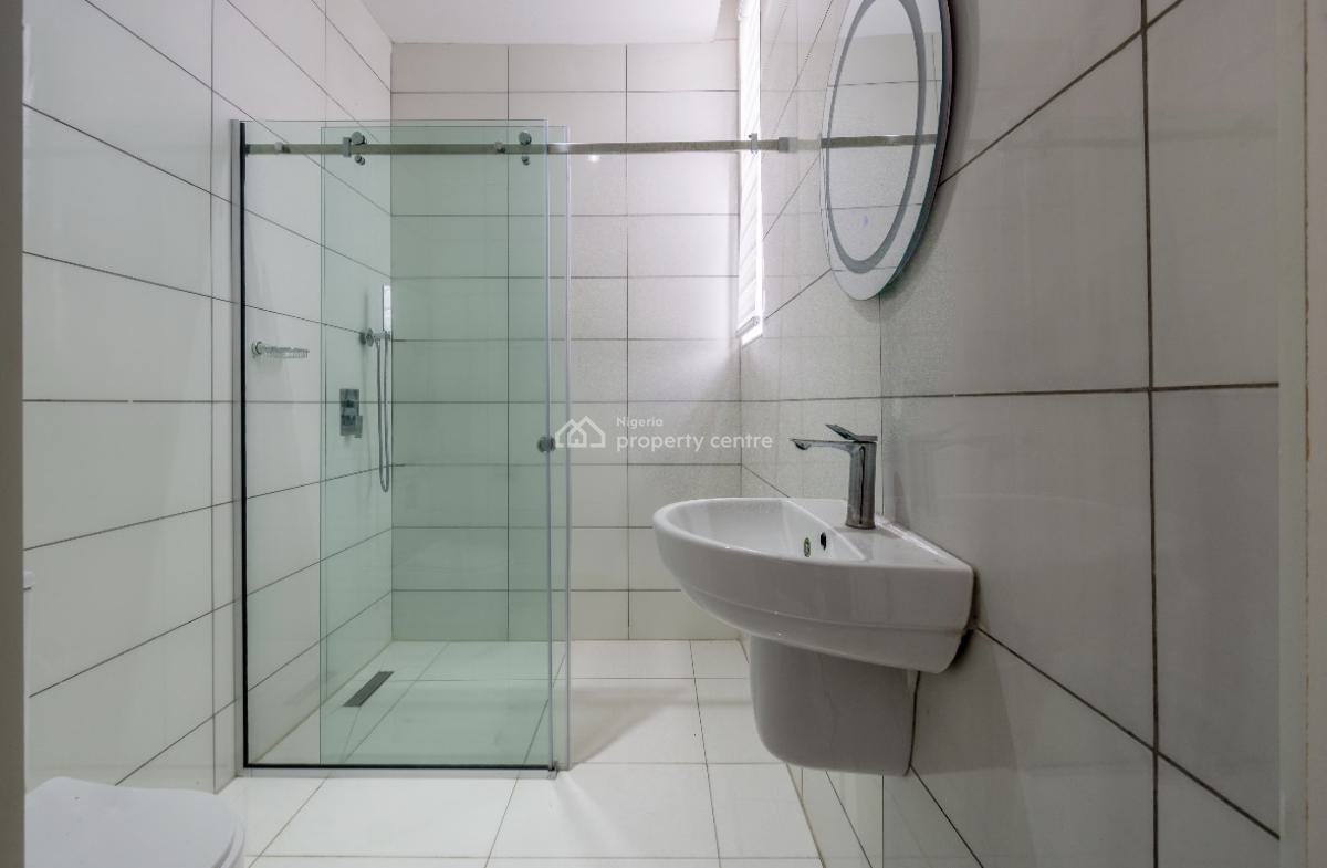 Chic 2 Bedrooms with Pool & Gym, Gbangbala Road, Ikate, Lekki, Lagos, Flat / Apartment Short Let