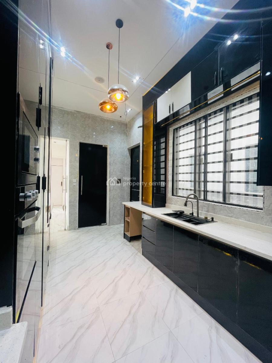 ️ Tastefully 5 Bedroom Detached Home with Swimming Pool and Bq, Chevron, Lekki, Lagos, Detached Duplex for Sale