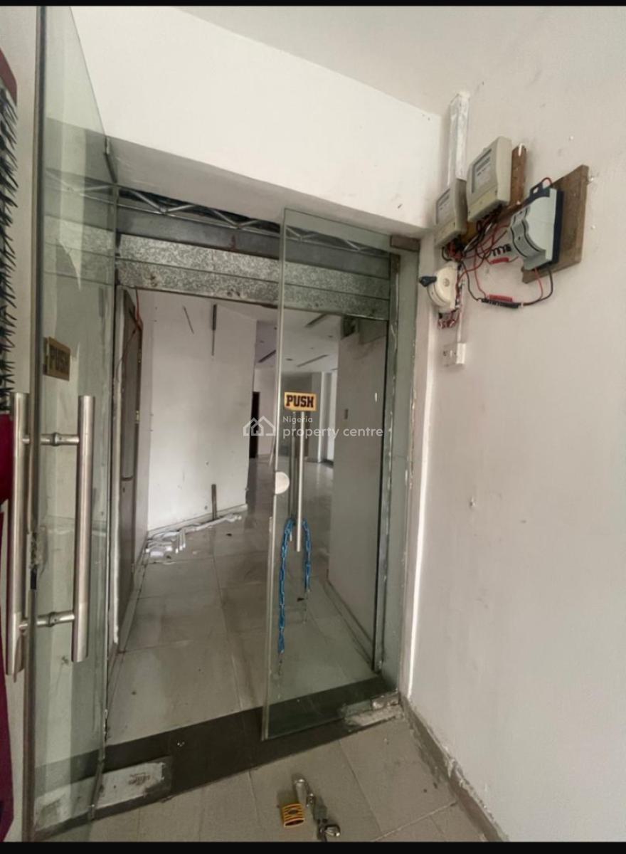 4-in-1 Shop Space (first Floor), Lekki Phase 1, Lekki, Lagos, Shop for Rent