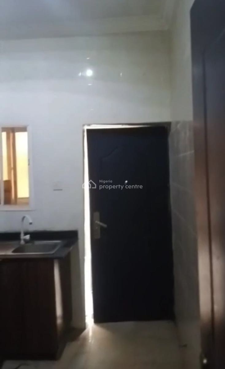 3 Bedrooms Apartment, Akoka, Yaba, Lagos, Flat / Apartment for Rent