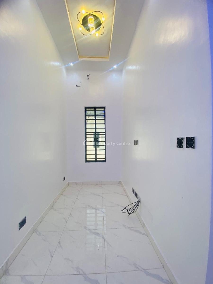 4bedroom Semi Detached Duplex in a Serene Neighborhood, Ikota, Lekki, Lagos, Semi-detached Bungalow for Sale