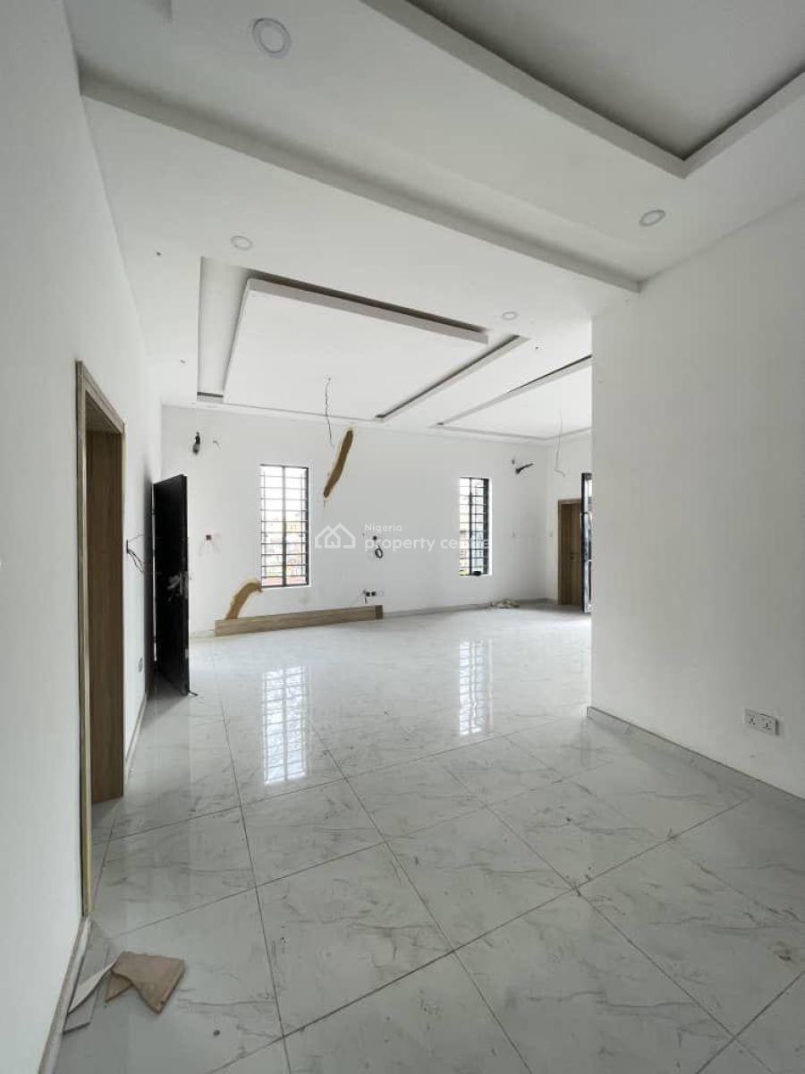 Eye Catchy 3 Bedroom Apartment in a Top Notch Location., Yaba, Lagos, House for Sale