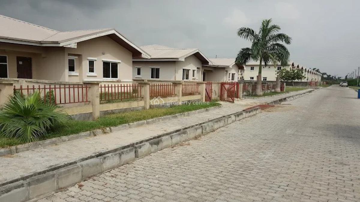 Distress Spacious 3 Bedroom Fully Detached Bungalow with B/q, Chois Garden Abijo Gra Estate, Sangotedo, Ajah, Lagos, Detached Bungalow for Sale