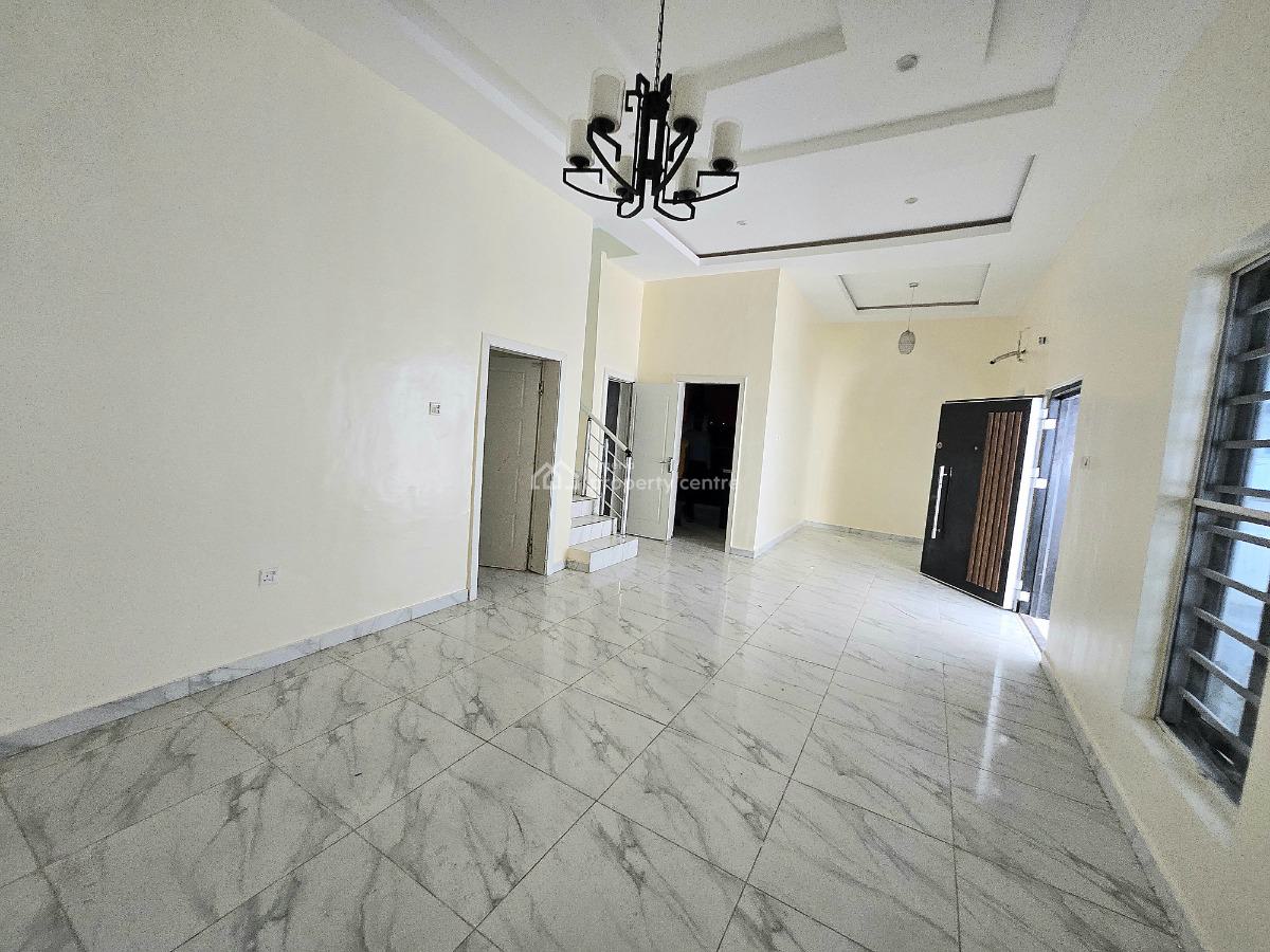 Newly Renovated 4 Bedroom House, Chevron Right Side, Lekki Phase 1, Lekki, Lagos, Terraced Duplex for Rent