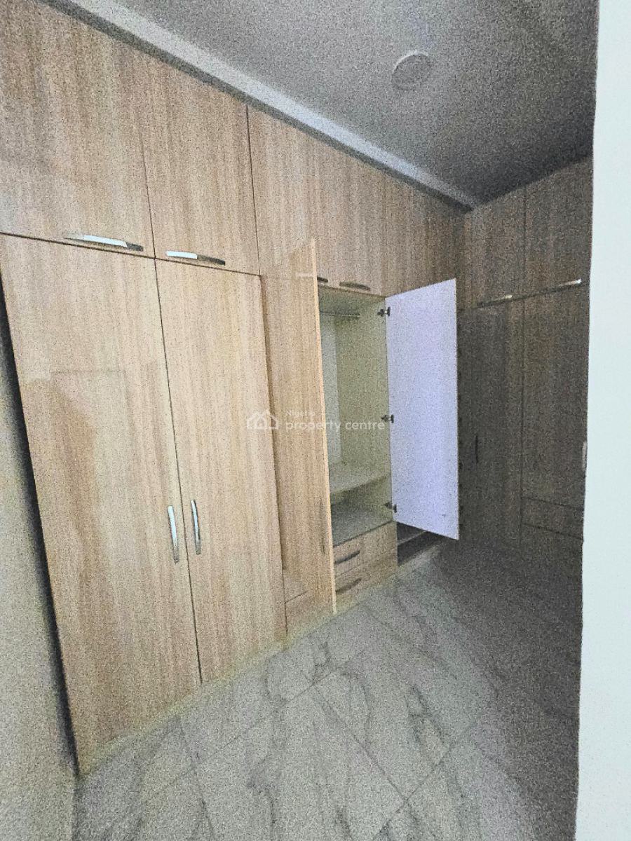 Newly Renovated 4 Bedroom House, Chevron Right Side, Lekki Phase 1, Lekki, Lagos, Terraced Duplex for Rent