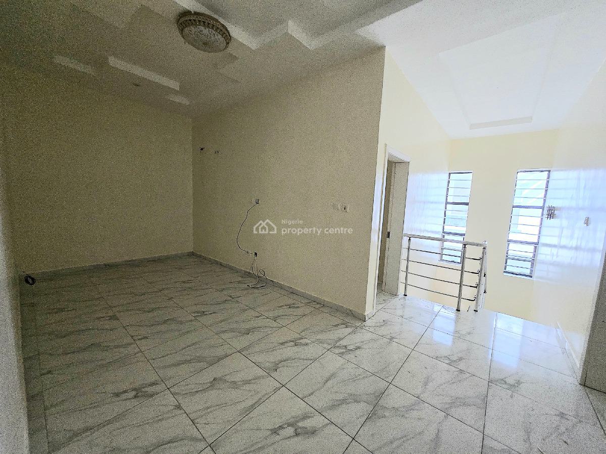 Newly Renovated 4 Bedroom House, Chevron Right Side, Lekki Phase 1, Lekki, Lagos, Terraced Duplex for Rent