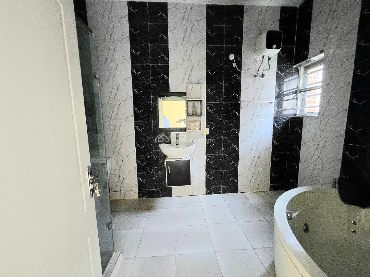 Newly Renovated 4 Bedroom House, Chevron Right Side, Lekki Phase 1, Lekki, Lagos, Terraced Duplex for Rent