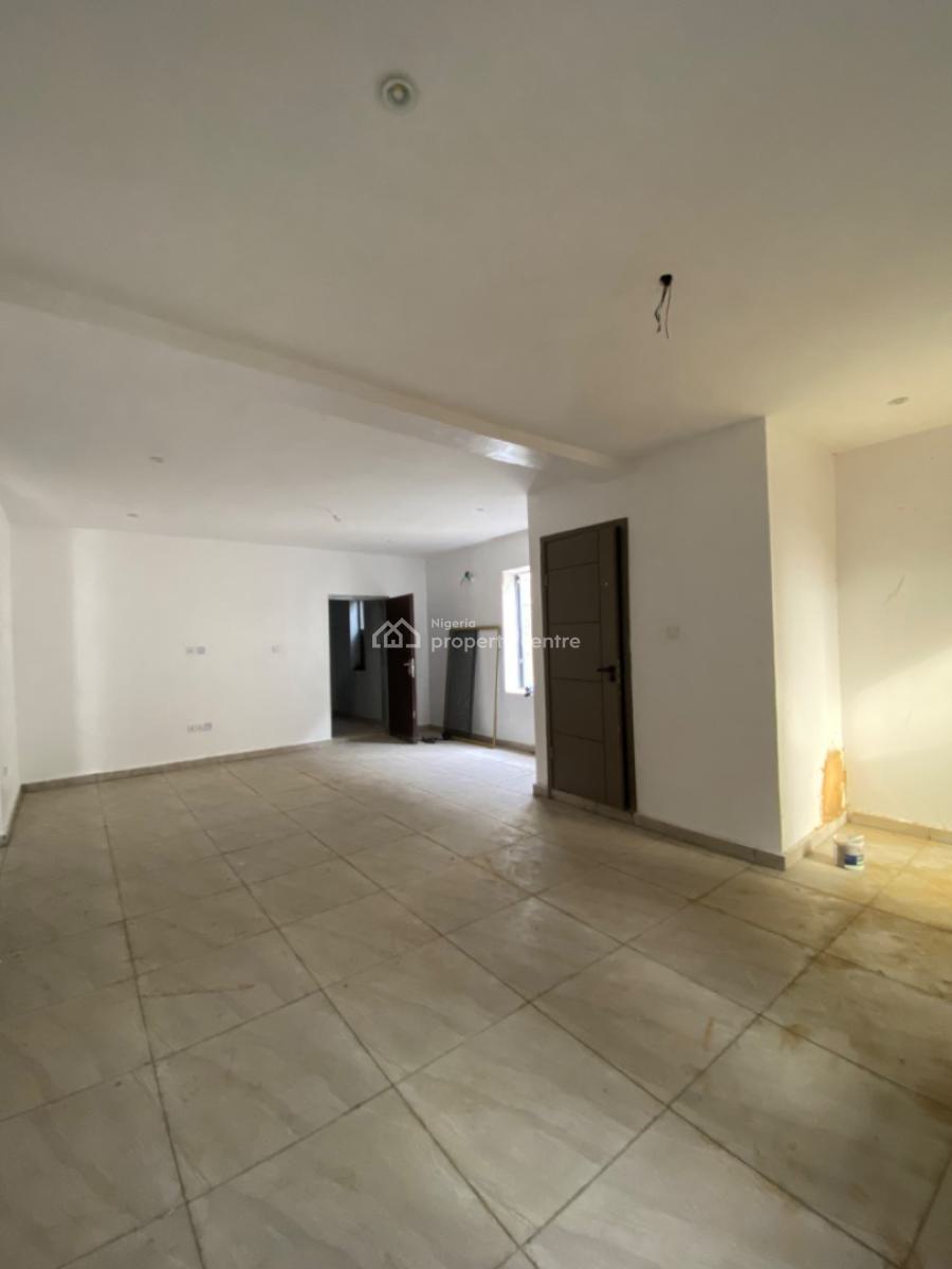 Nicely Built 2 Bedrooms Apartment, Lekki Phase 1, Lekki, Lagos, Flat / Apartment for Sale