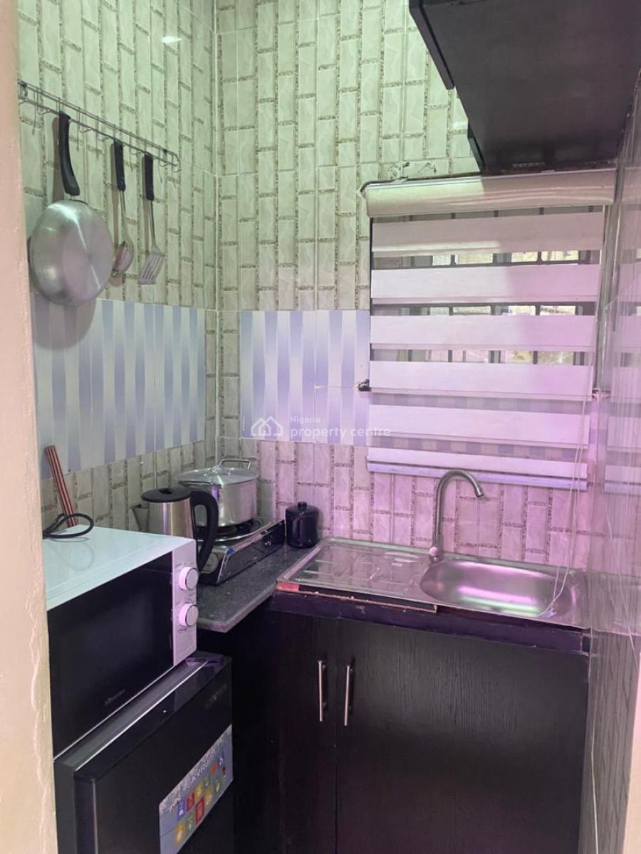 a Furnished Studio Apartment, Animashahun Street, Akoka, Behind Chemist Bus Stop, Akoka, Yaba, Lagos, Self Contain (single Rooms) Short Let