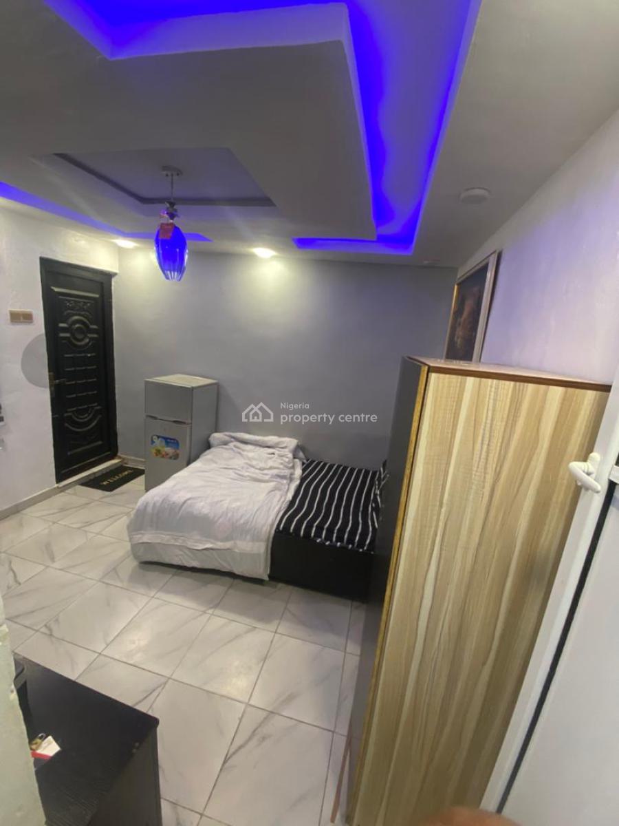 a Furnished Studio Apartment, Animashahun Street, Akoka, Behind Chemist Bus Stop, Akoka, Yaba, Lagos, Self Contain (single Rooms) Short Let