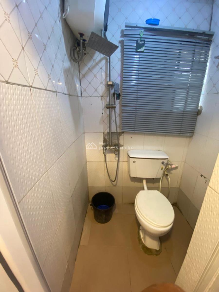 a Furnished Studio Apartment, Animashahun Street, Akoka, Behind Chemist Bus Stop, Akoka, Yaba, Lagos, Self Contain (single Rooms) Short Let