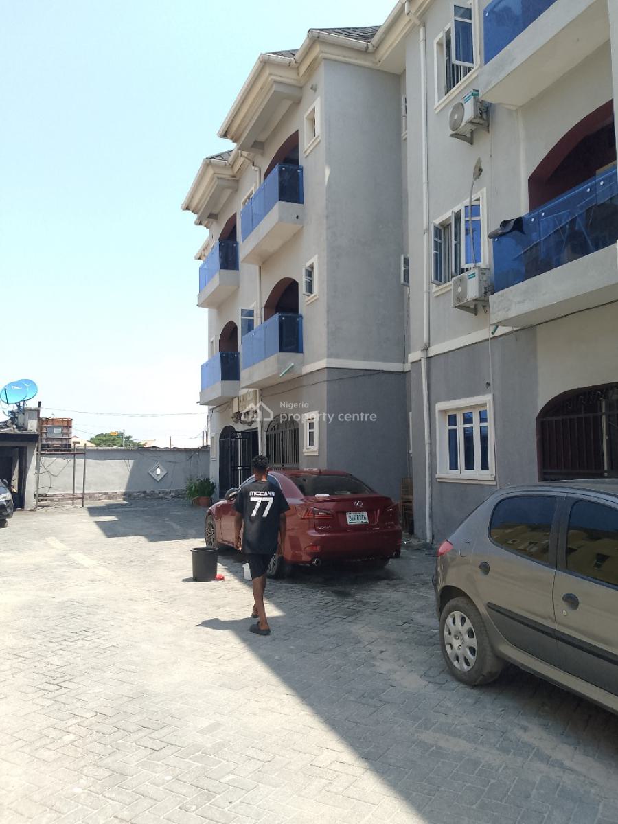 a Spacious 2bedroom Flat Apartment, Ilaje Mobile Road, Ajah, Lagos, Flat / Apartment for Rent