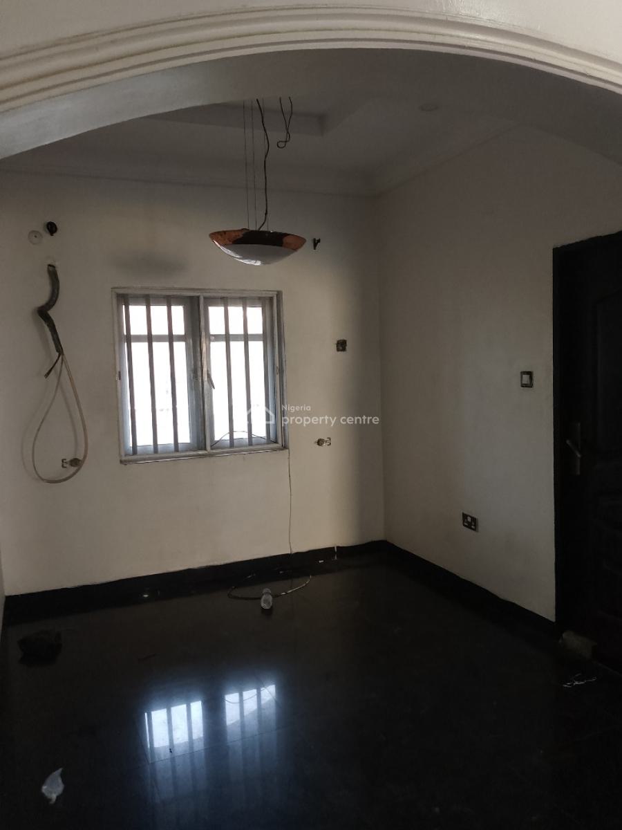 a Spacious 2bedroom Flat Apartment, Ilaje Mobile Road, Ajah, Lagos, Flat / Apartment for Rent