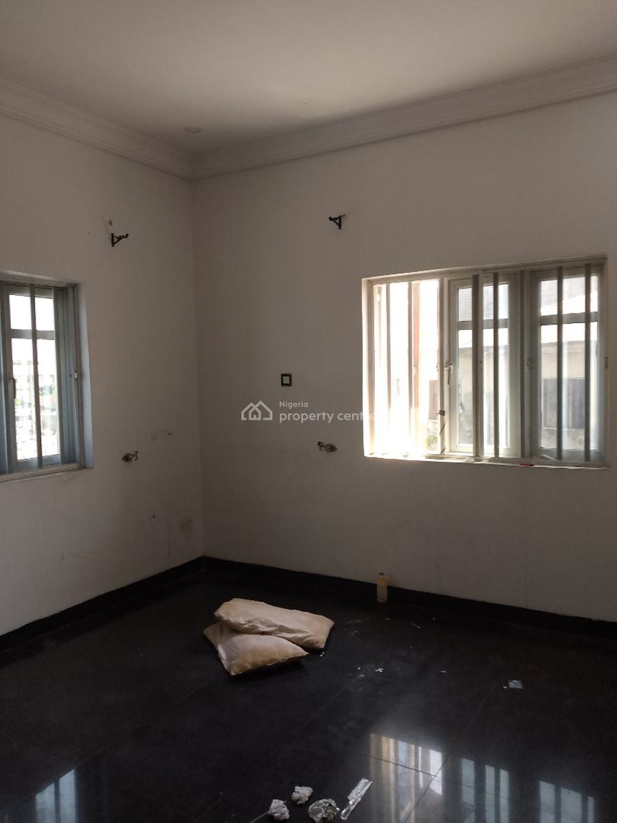 a Spacious 2bedroom Flat Apartment, Ilaje Mobile Road, Ajah, Lagos, Flat / Apartment for Rent